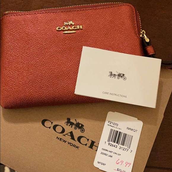 Coach Wristlet wallet - Picture 2 of 2